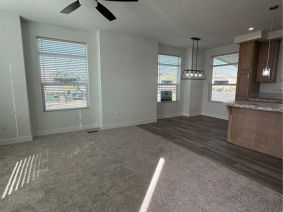 4th image of 3444 Center St #12