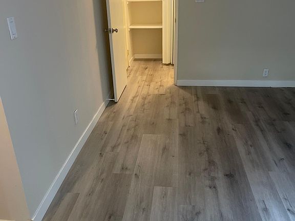 5th image of 1128 Ocean Park Blvd #113