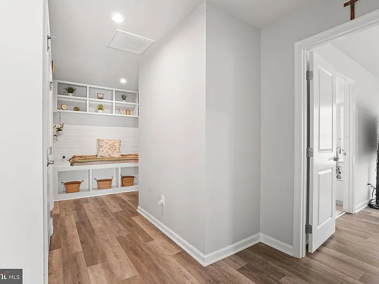 12405 Southington Dr — Photo 26