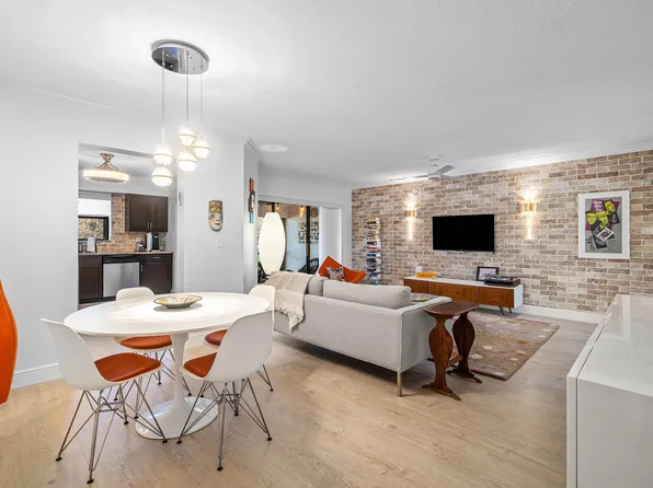 2305 Aspen Way, Boynton Beach, FL 33436