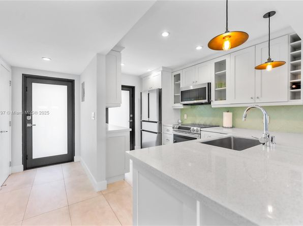 6901 Edgewater Dr APT 328