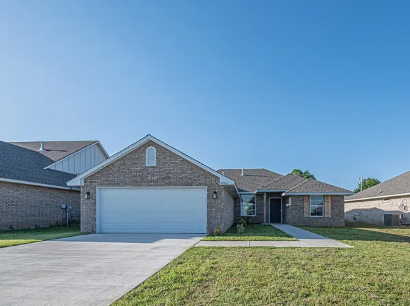4522 Sandhill Dr, Enid, OK 73703