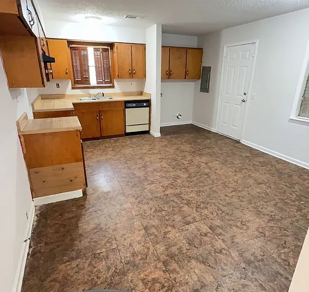 3518 Venable Rd — Photo 9