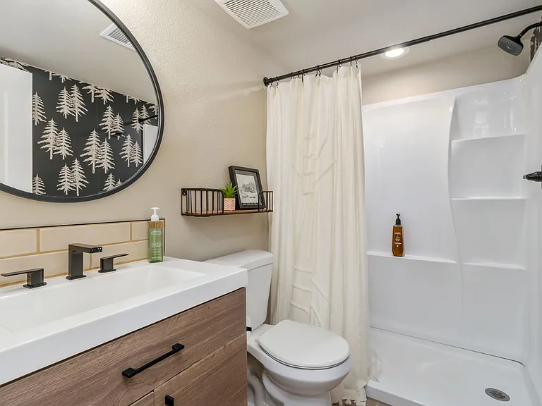 268 Castle Dr — Photo 26