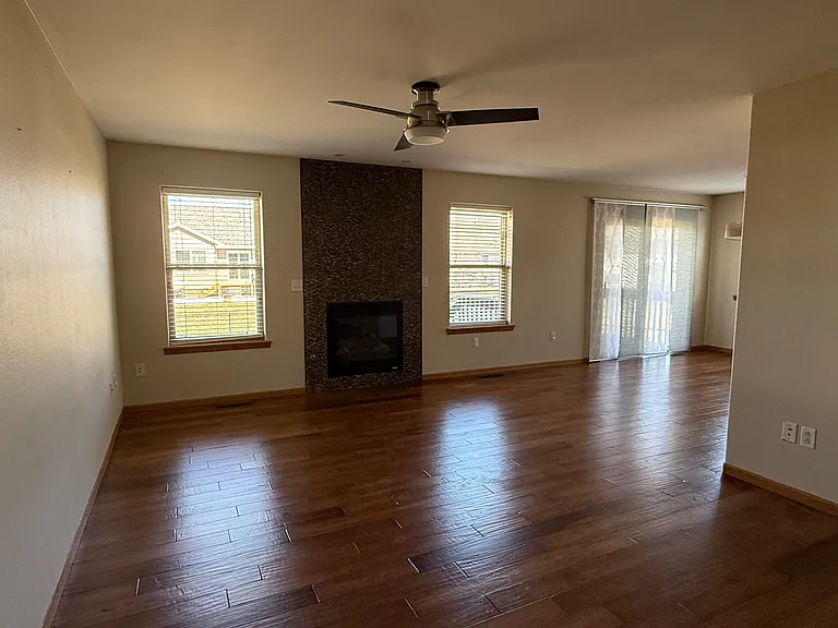 934 Tiara Dr NE — Photo 5