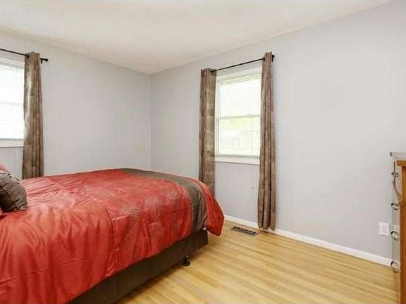 4th image of 16510 Gannon Ave