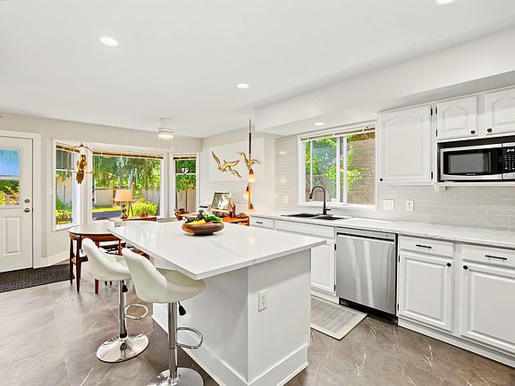4th image of 15578 112a Ave