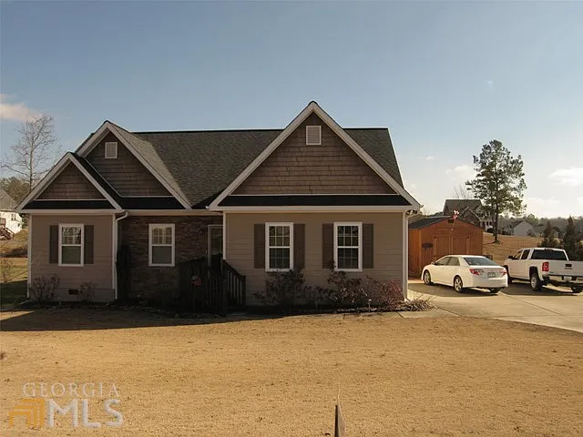 744 Calloway Dr photo 1