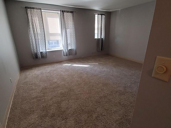 5th image of 5316 Pershing Ave APT 211