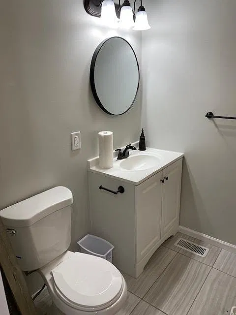 3 bed, 1200 sqft, $2,400 — Photo 3