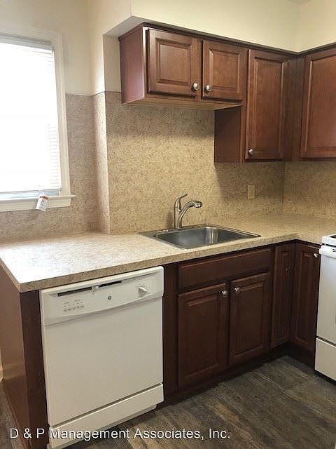 2nd image of 716 Main St #A
