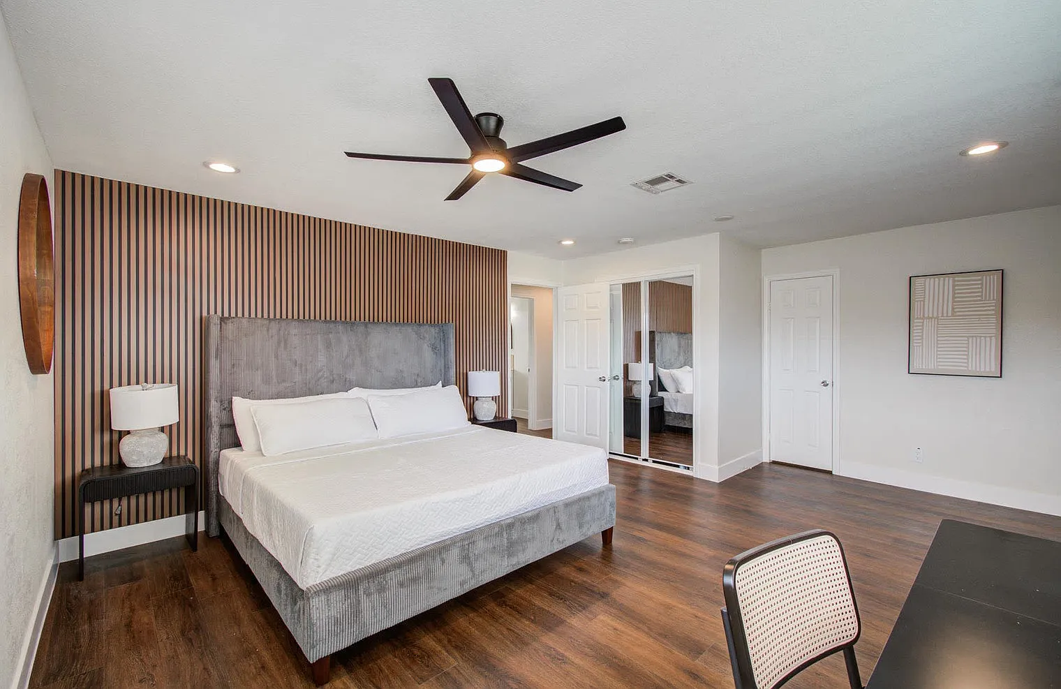 3 bed, 2.0 bath, 1797 sqft, $4,156 — Photo 3