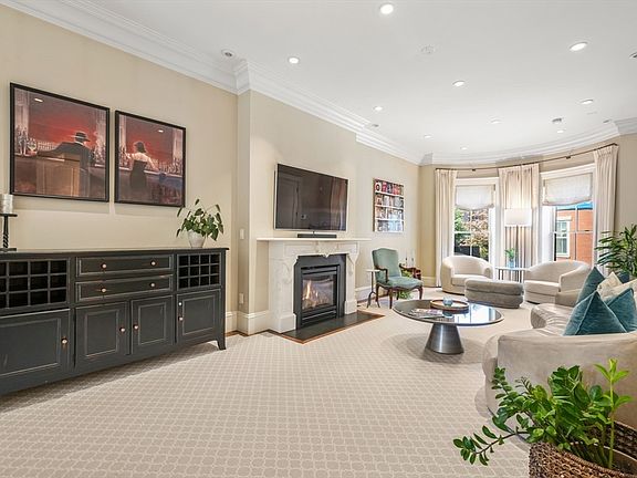 2nd image of 85 Pembroke St #1