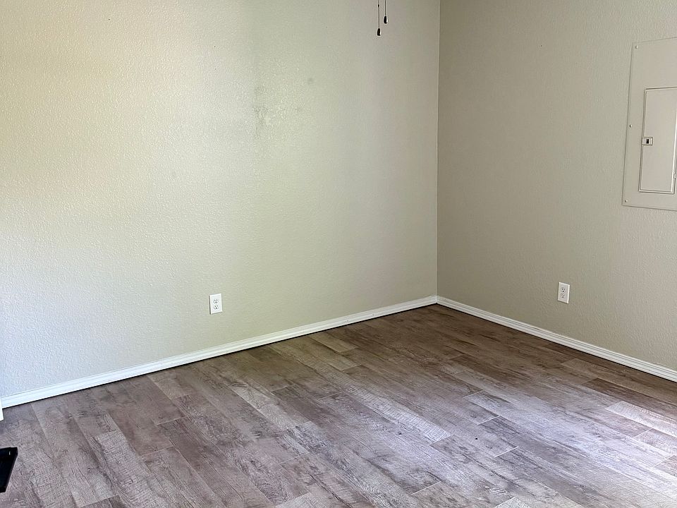 1st image of 2114 S Kentucky Ave