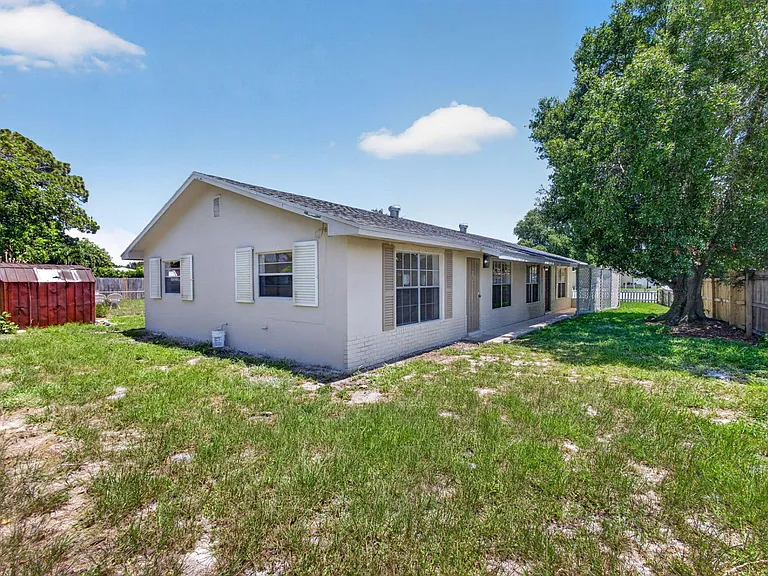 3943 Roan Ct W — Photo 33
