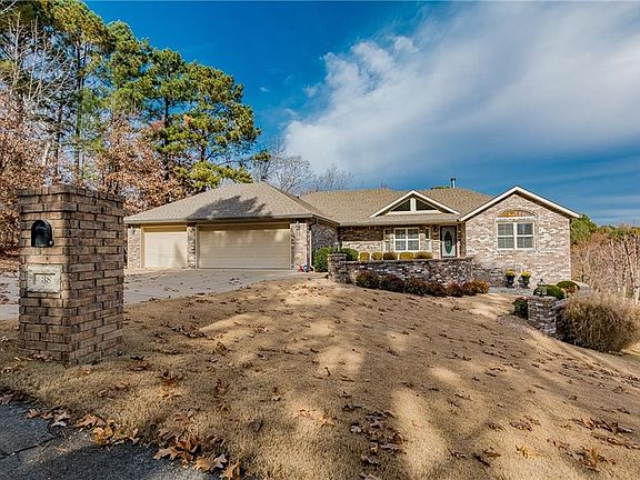 2nd image of 38 Kelaen Dr
