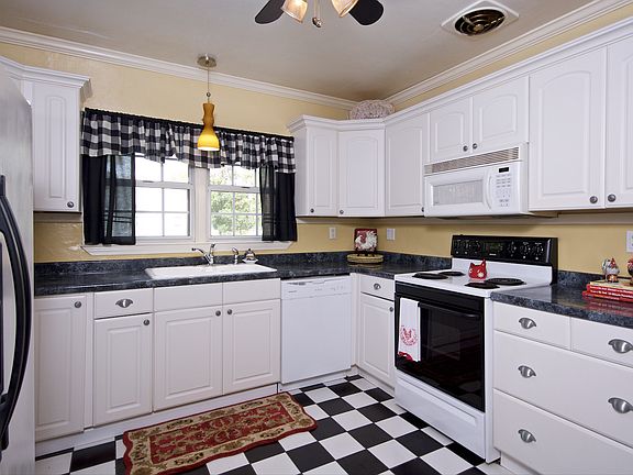 Accent lighting abv.cabinets