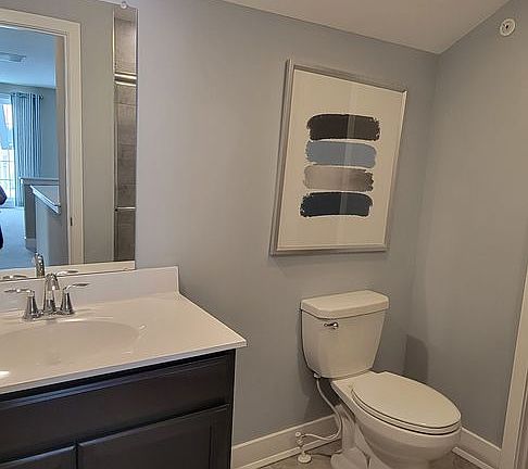 5th image of 136B Alexandria St