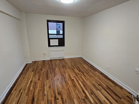 4th image of 211-10 73rd Ave