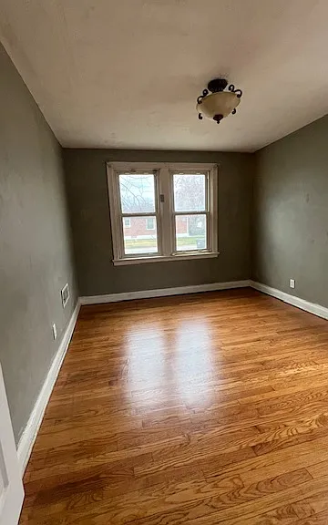 1214 Grant Dr — Photo 5