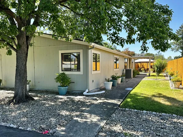4624 S Pacific Hwy Unit 37, Phoenix, OR 97535