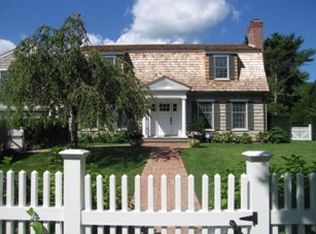 21 Inkberry St, East Hampton, NY 11937