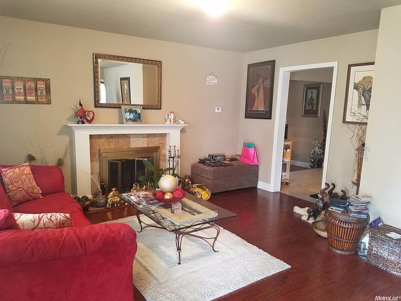 3rd image of 7051 Demaret Dr