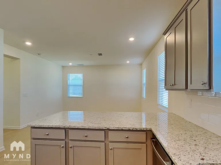 1568 Banham Dr — Photo 9