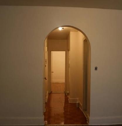 4th image of 19 E 108th St