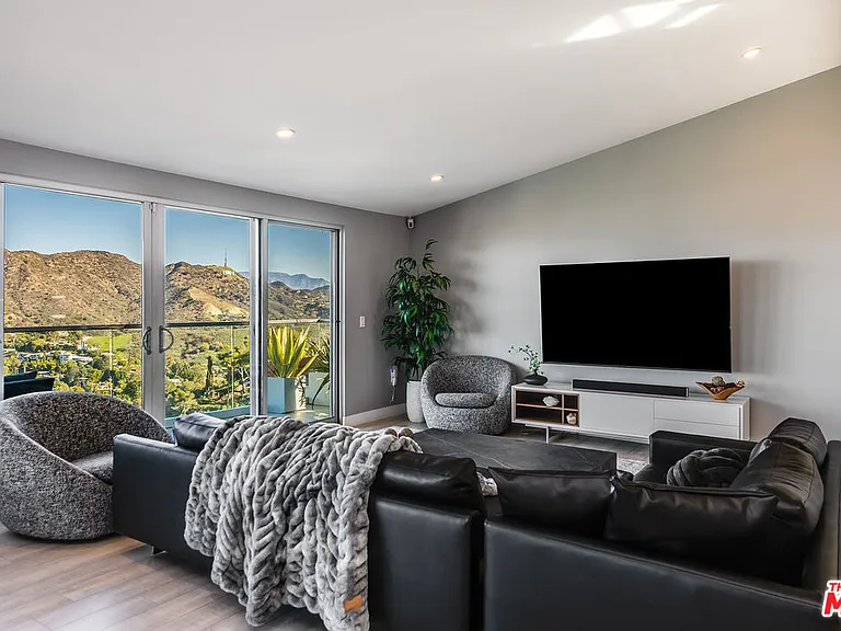 7191 Pacific View Dr — Photo 5