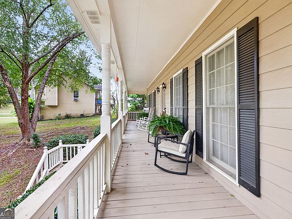 4th image of 59 Cedar Way