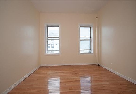 4th image of 111 W 106th St APT 5w