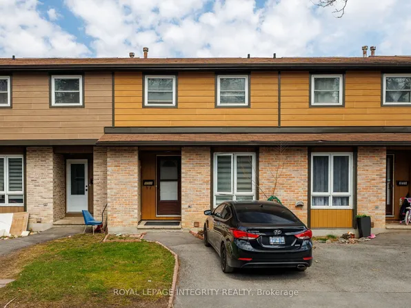 1758 Trappist Ln #42, Ottawa, ON K1C 1X8