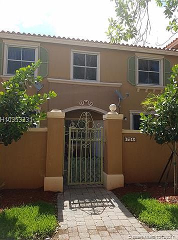 1st image of 724 SW 106th Ave #2010
