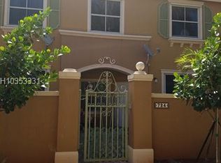 724 SW 106th Ave #2010, Pembroke Pines, FL 33025