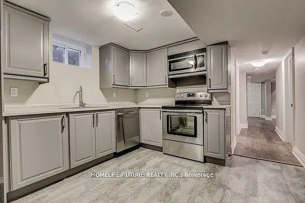 Building Photo - 284 Adelaide Ave W #BASEMENT