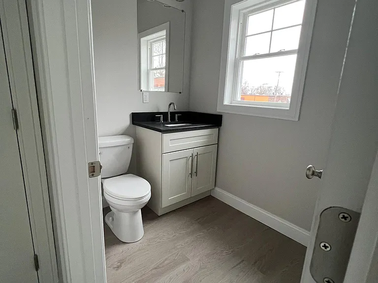 871 Elm St — Photo 24