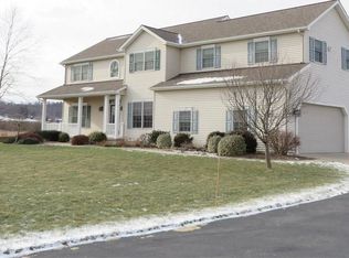 4638 Green Rd, Lockport, NY 14094