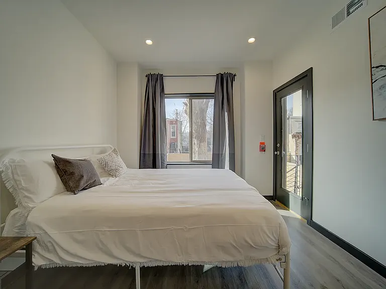 44 N 40th St #C — Photo 8