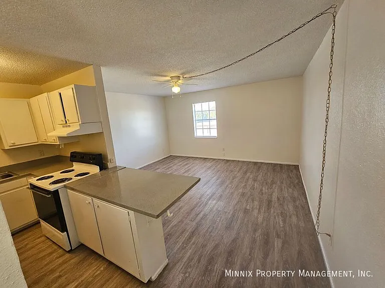 1600 Yonkers St #1 — Photo 1