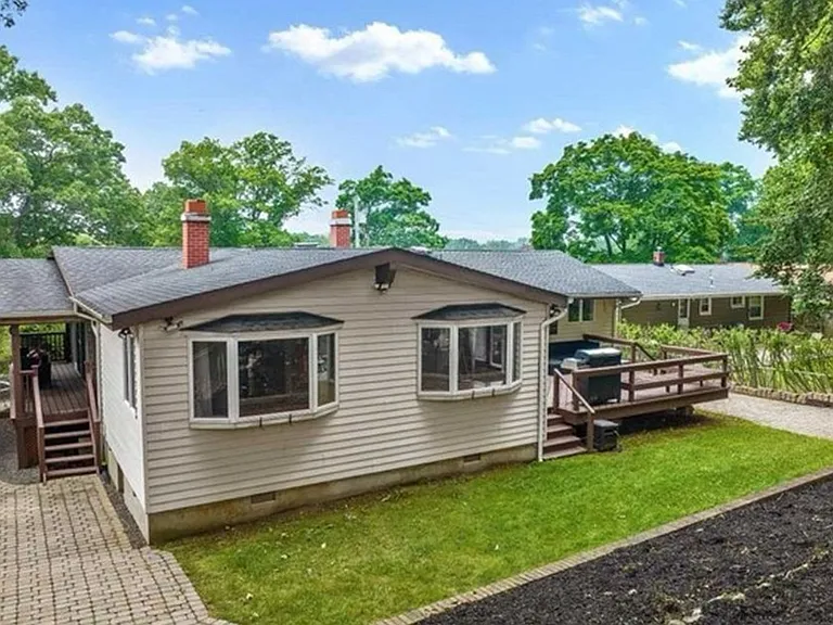 442 Wildwood Rd — Photo 35