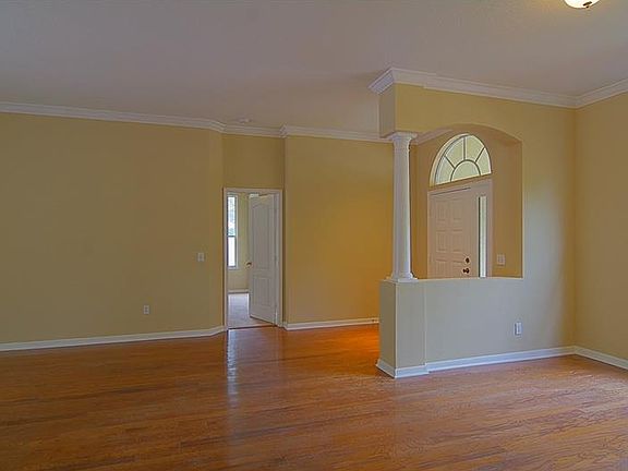 3rd image of 15408 Heathridge Dr