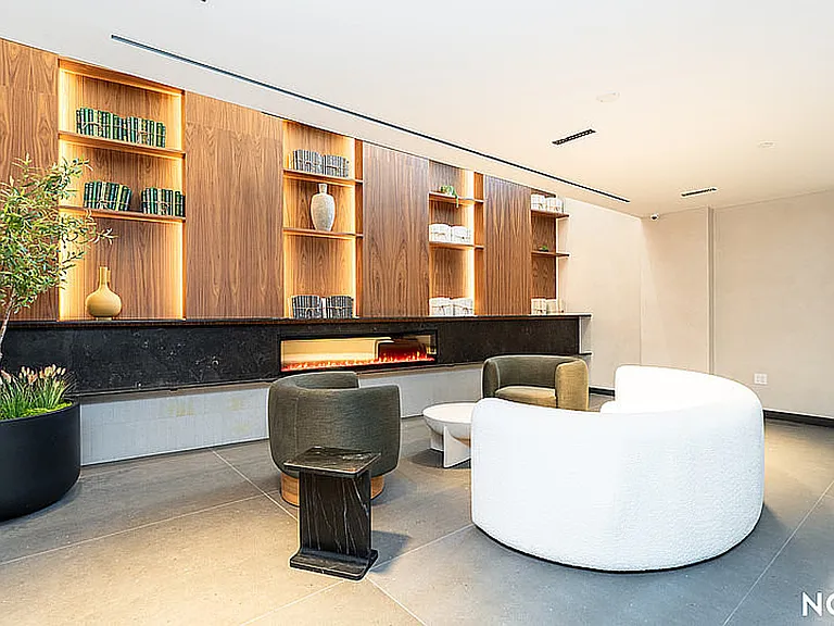 527 Grand Ave #806 — Photo 16
