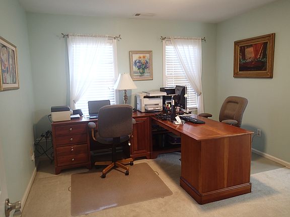 Office/sitting room in maste