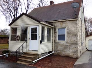 512 E Allouez Ave, Green Bay, WI 54301