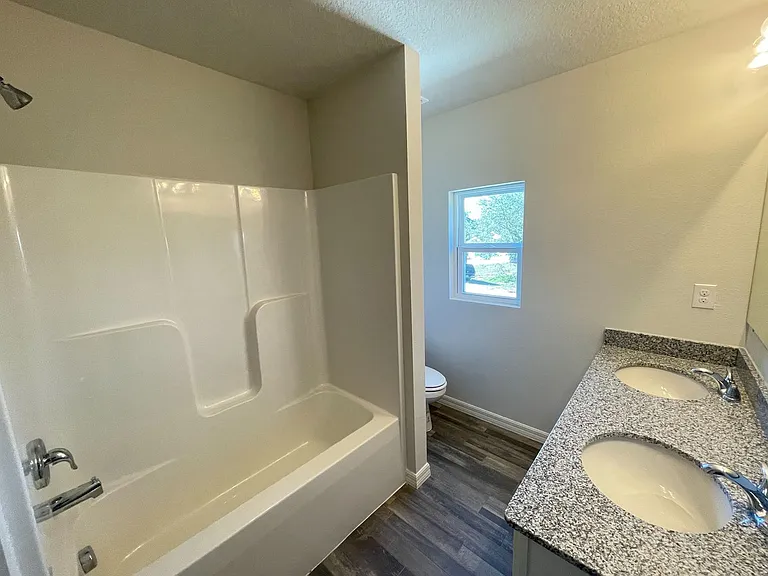 1630 Tench Ct — Photo 15