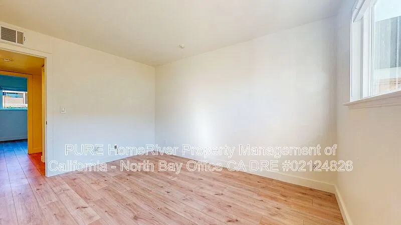 2 bed, 1.0 bath, 800 sqft, $2,300 — Photo 3