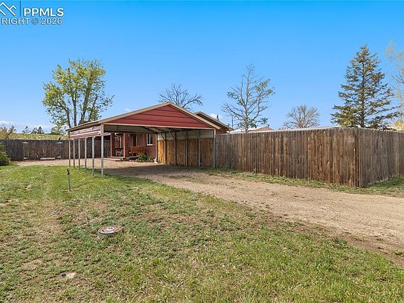 2nd image of 607 Navajo Ave