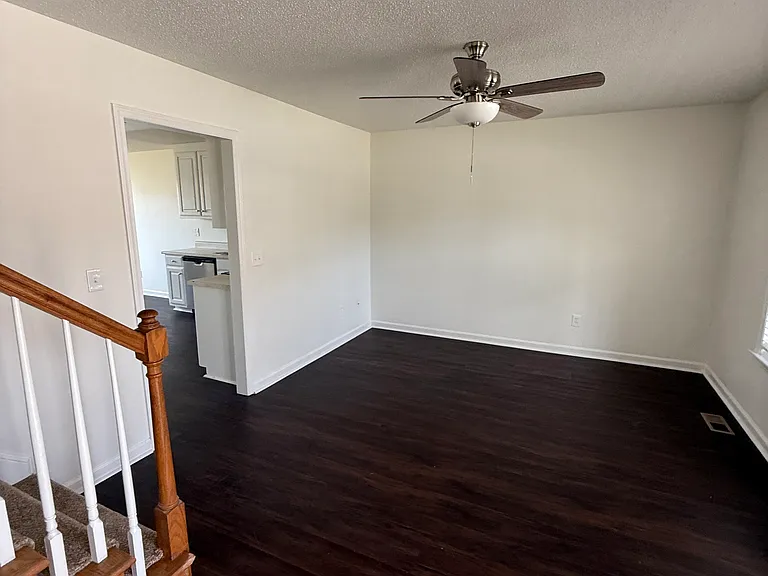 103 Wimbledon Ct — Photo 12