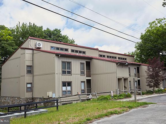 2nd image of 193 Red Run Rd #3-1-B